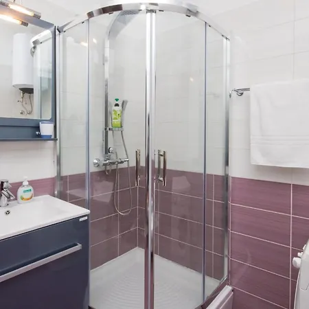 Amazing In With Heated Swimming Pool