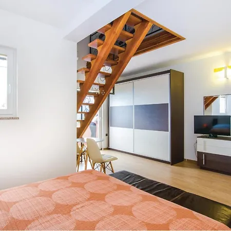 Case de vacanță Cozy In With Sauna Ičići
