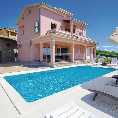 Holiday home Amazing Home In Icici With Heated Swimming Pool