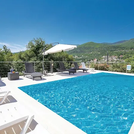 Amazing Home In Icici With Heated Swimming Pool